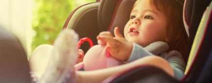 Mierzenie kąta w foteliku samochodowych – jak to poprawnie wykonać? 