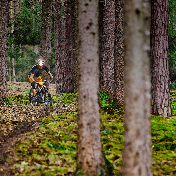 Zaawansowane funkcje nawigacyjne z mapą Garmin Cycle Map