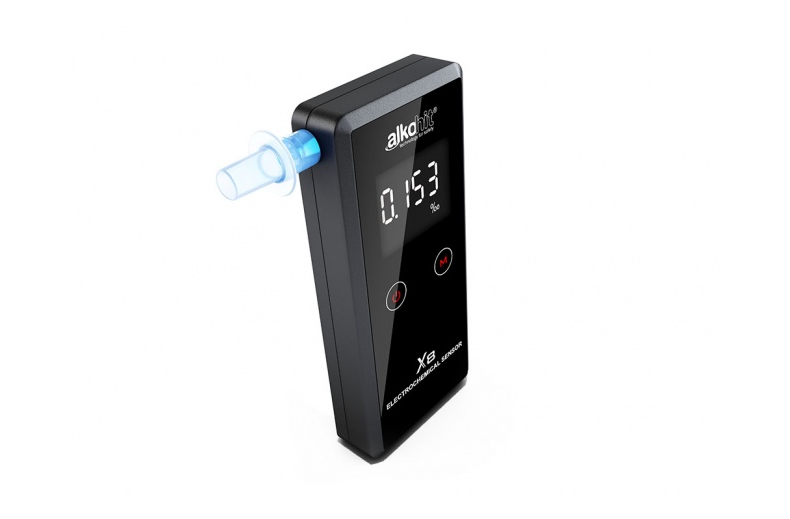 Alkomat Alkohit X8 + darmowe kalibracje bez limitu przez 12ms. 