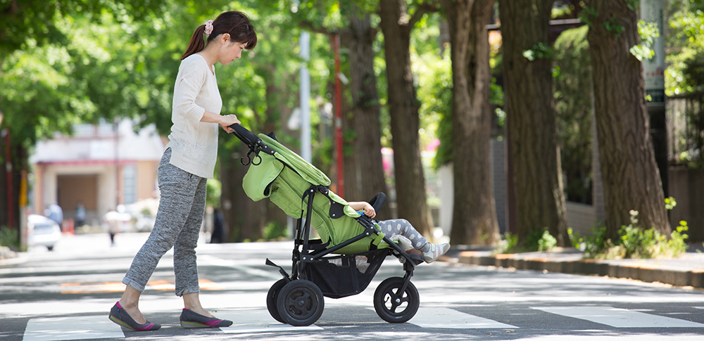 Najlepszy wózek spacerowy na dużych kołach (RANKING)