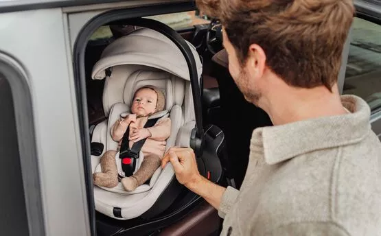 Britax Romer Baby-Safe PRO 0-13 kg + Baza Vario funkcjonalność