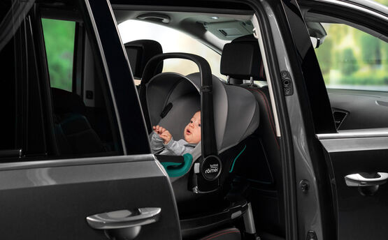 Zestaw 3w1 Britax Romer Baby-Safe iSENSE + Dualfix iSENSE + Baza Flex base iSENSE cecha