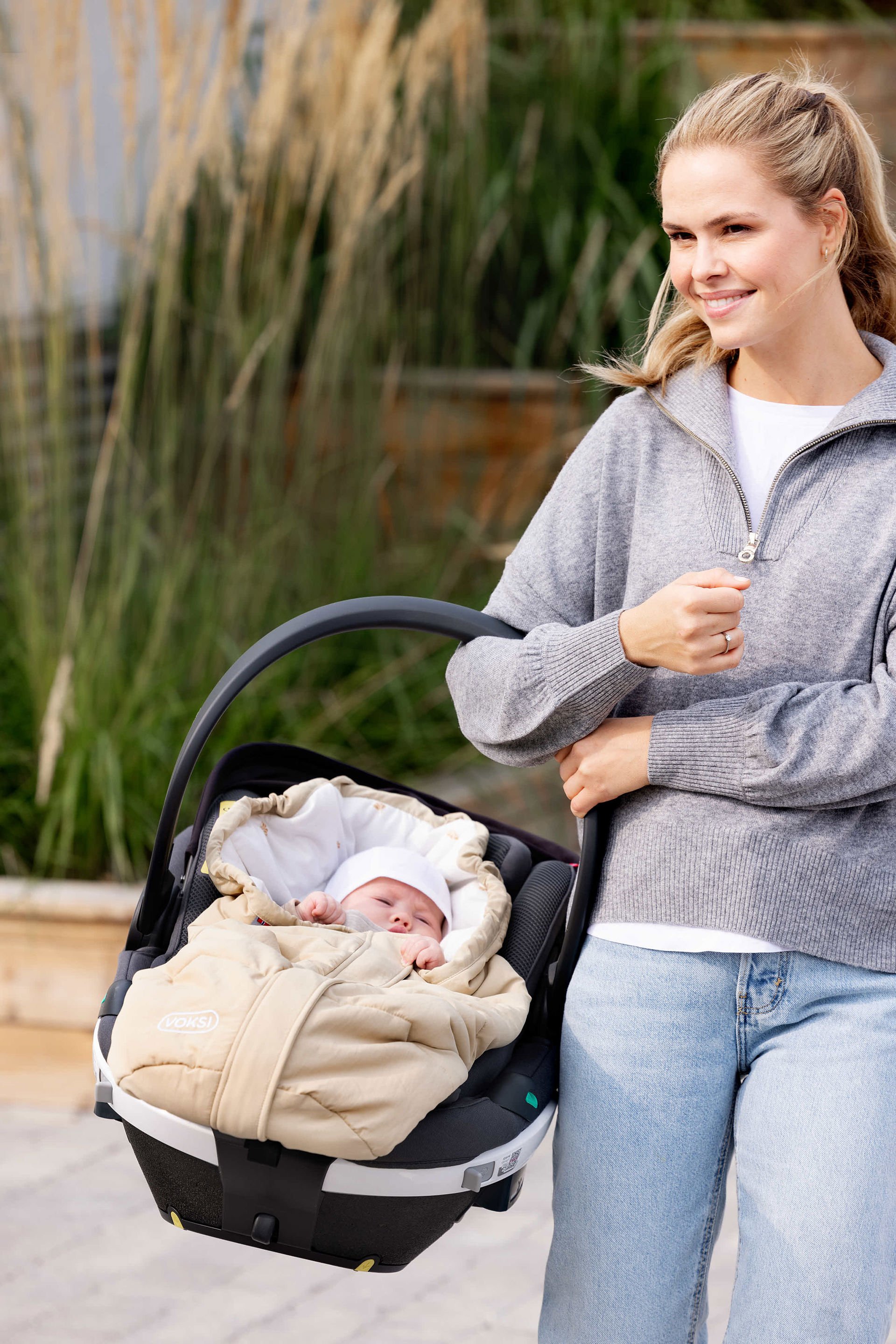 Funkcja BeSafe Go Beyond + Baza  0-13 kg