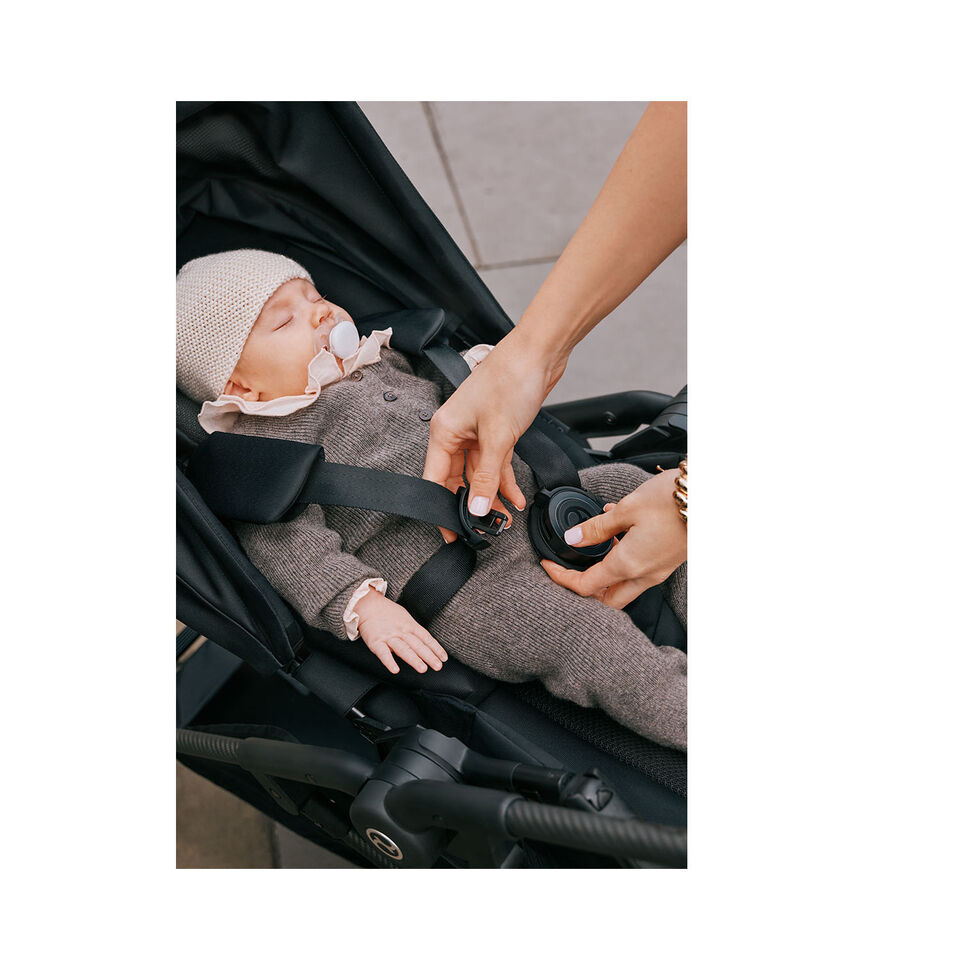 Przewaga Cybex Melio Carbon + Gondola 2025