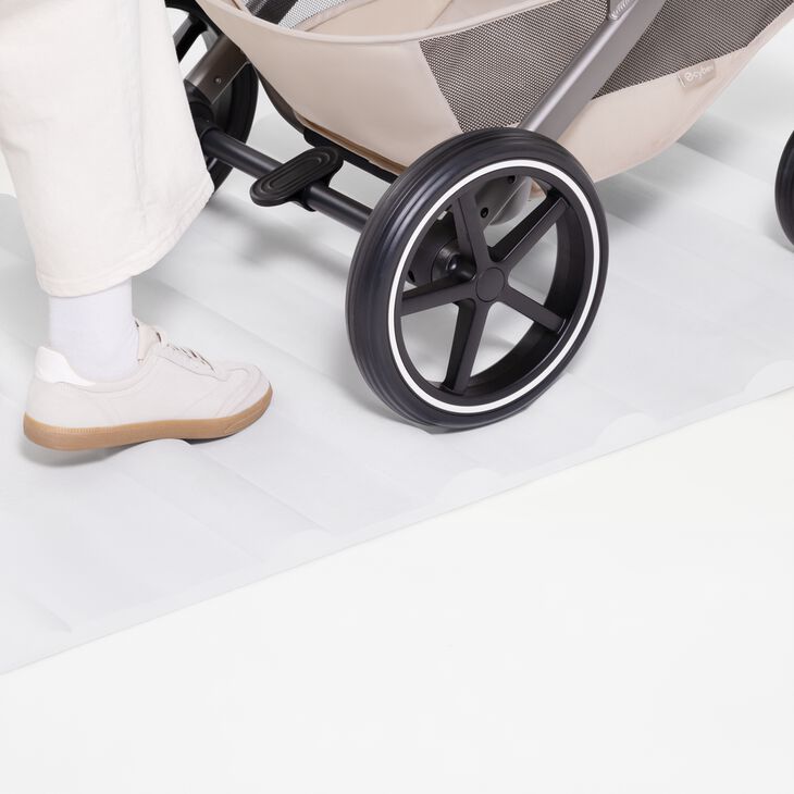 Zaleta Cybex Balios S Lux 3.0 ze składaną gondolą