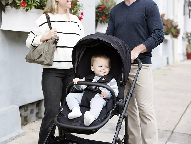 Joie Versiti +  siedzisko dla drugiego dziecka - przewagi