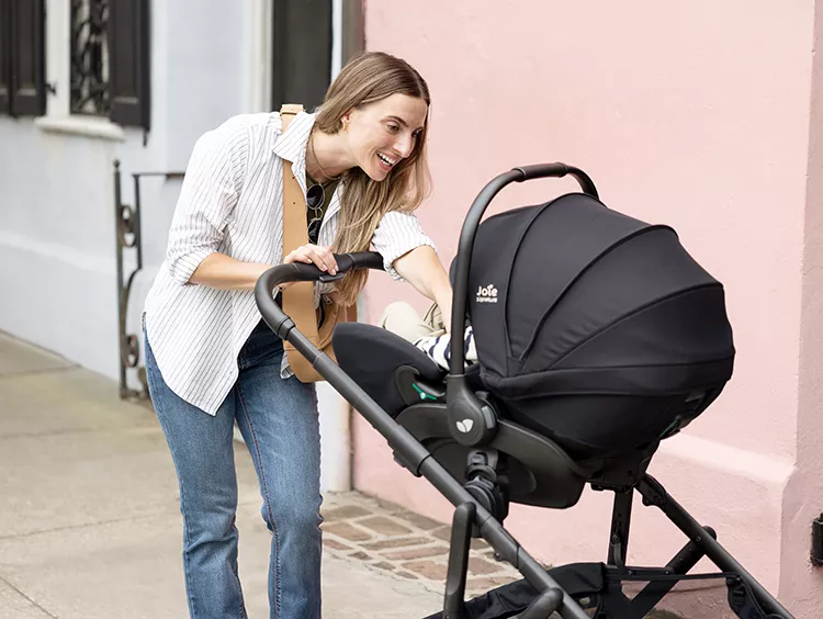 Joie Versiti +  siedzisko dla drugiego dziecka funkcjonalność