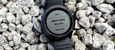 Jak zmienić tekst w funkcji Alert Ruchu na zegarku Garmin