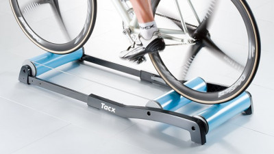 Funkcja Trenażer rolkowy Tacx Antares T1000