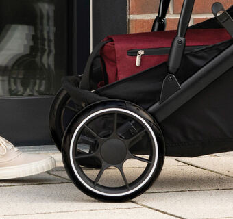 Britax Romer STRIDER M gumowe opony